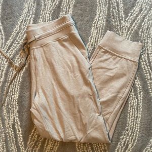 EUC Lululemon Ready To Rulu Jogger Crop